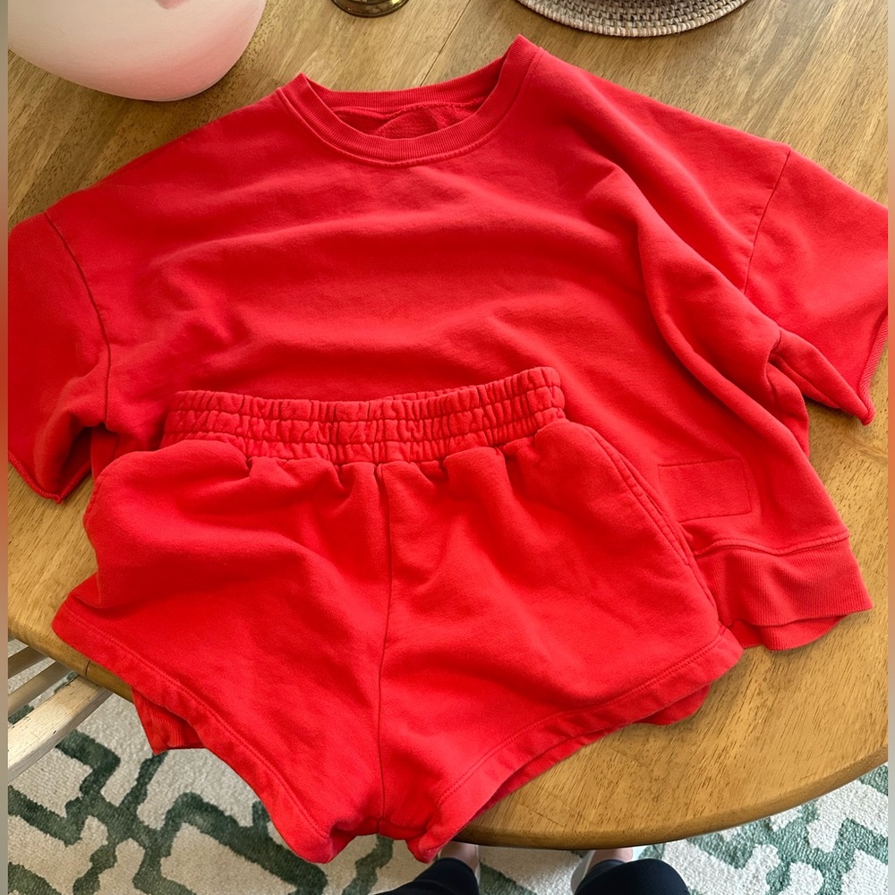 Daily Drills Cropped Sleeve Crew and Super Shorts Set